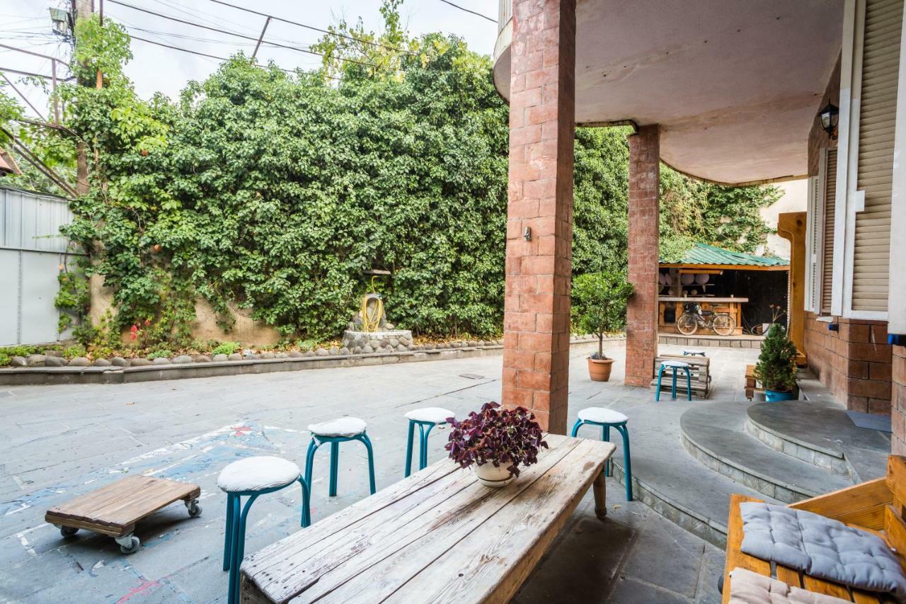 M42 Hostel Tiflis Exterior foto
